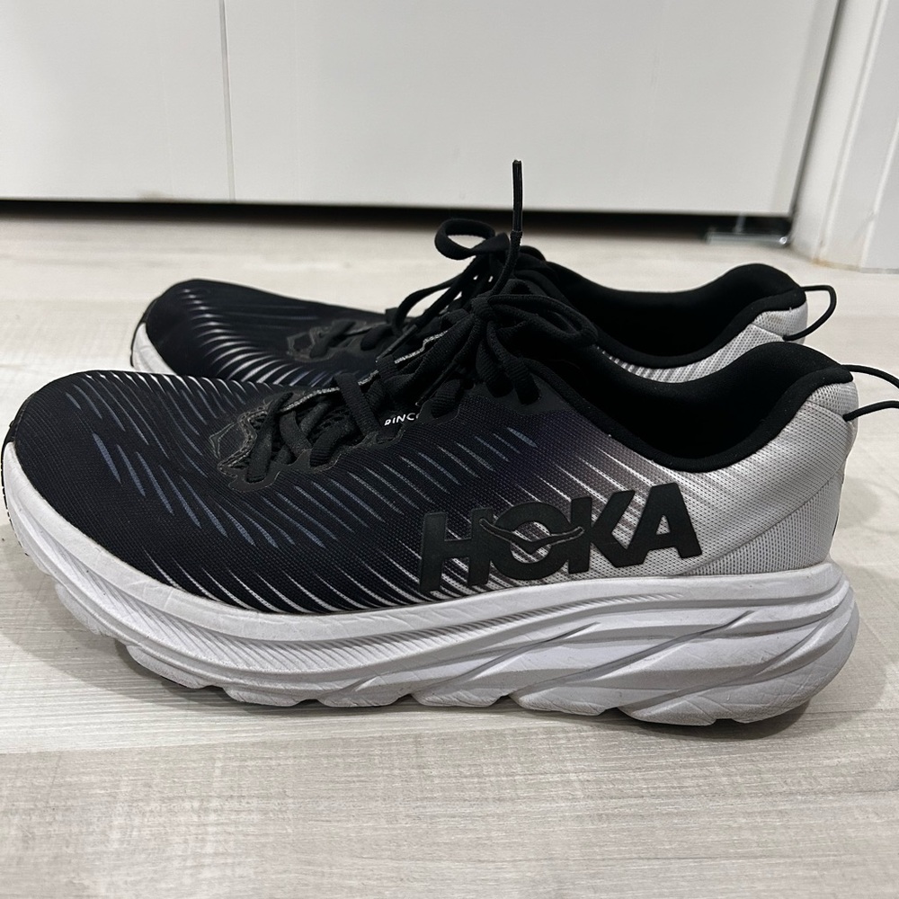 HOKA Rincon 3 🖤🤍